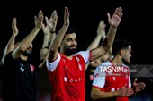 دیدار تیم‌های فوتبال پرسپولیس و ملوان بندرانزلی