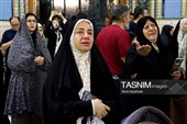 حال و هوای حرم مطهر رضوی در شب ولادت نبی اکرم صلی‌الله‌علیه‌وآله و امام صادق علیه‌السلام