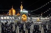 حال و هوای حرم مطهر رضوی در شب ولادت نبی اکرم صلی‌الله‌علیه‌وآله و امام صادق علیه‌السلام
