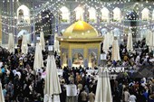 حال و هوای حرم مطهر رضوی در شب ولادت نبی اکرم صلی‌الله‌علیه‌وآله و امام صادق علیه‌السلام