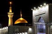 حال و هوای حرم مطهر رضوی در شب ولادت نبی اکرم صلی‌الله‌علیه‌وآله و امام صادق علیه‌السلام