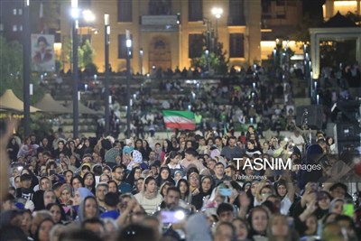 جشن میلاد نبوی در صحن سبزه میدان زنجان + تصاویر