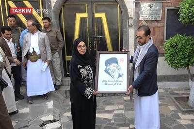 السفارة الإیرانیة فی صنعاء تدشن مبادرة إنسانیة لتوزیع 7500 سلة غذائیة لأسر الأیتام وذوی الشهداء