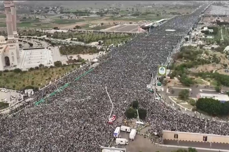 اجتماع میلیونی یمنی‌ها در جشن میلاد پیامبر (ص) در دوازدهمین سال محاصره