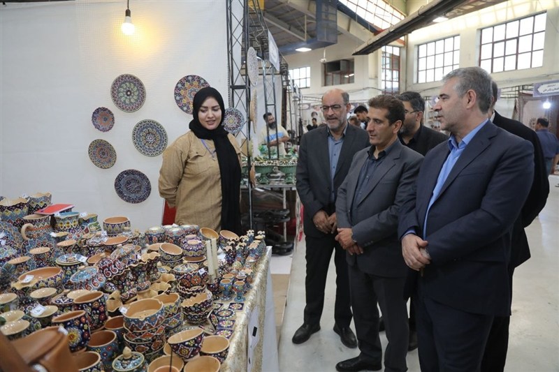 اعجاز سرانگشتان هنر بر تار و پود هویت؛ روایتی از نمایشگاه صنایع دستی