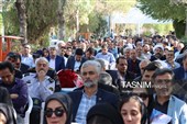 آیین گلباران و عطرافشانی قبور مطهر شهدا در اراک