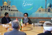 تعامل ائمه جمعه و مسئولان با مردم، گره‌گشای مسائل استان قم است