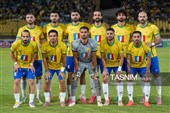 دیدار تیم‌های فوتبال صنعت نفت آبادان و سپاهان اصفهان