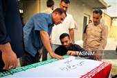 تشییع پیکر مطهر 3 شهید مدافع تنگه هرمز در پارسیان