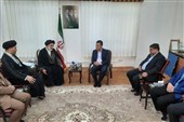 امام جمعه شهرکرد: گرانی برای مردم کمرشکن شده است