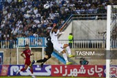 دیدار تیم‌های فوتبال ملوان بندرانزلی و نساجی مازندران