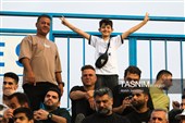 دیدار تیم‌های فوتبال ملوان بندرانزلی و نساجی مازندران
