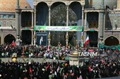 کجاوه‌ای از نور در سیل خروشان مردم مشتاق قم