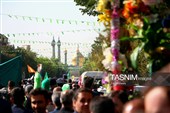 کجاوه‌ای از نور در سیل خروشان مردم مشتاق قم