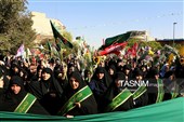 کجاوه‌ای از نور در سیل خروشان مردم مشتاق قم
