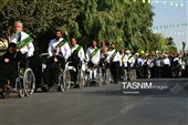 کجاوه‌ای از نور در سیل خروشان مردم مشتاق قم