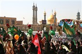 کجاوه‌ای از نور در سیل خروشان مردم مشتاق قم