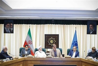 نشست مجمع تشخیص مصلحت با رئیس کل بانک مرکزی درباره بازار ارز