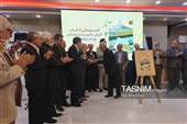 نیم‌قرن خدمت پزشکی و فرهنگی در قاب تصاویرگزارش تصویری از آیین تجلیل از نیم‌قرن فعالیت فرهنگی دکتر مح