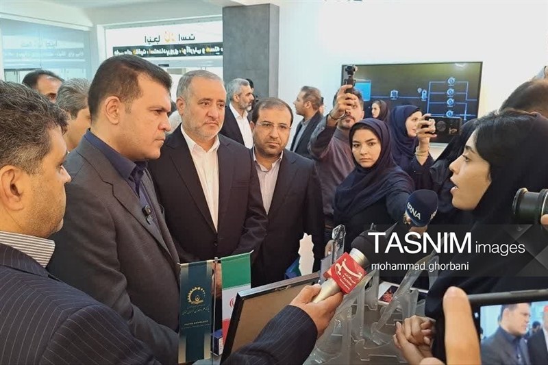 بازدید معاون رئیس جمهور از نمایشگاه دستاوردهای شرکت‌های دانش‌بنیان