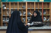خدمت در حریمی که خاک آستانش تاج افتخار است