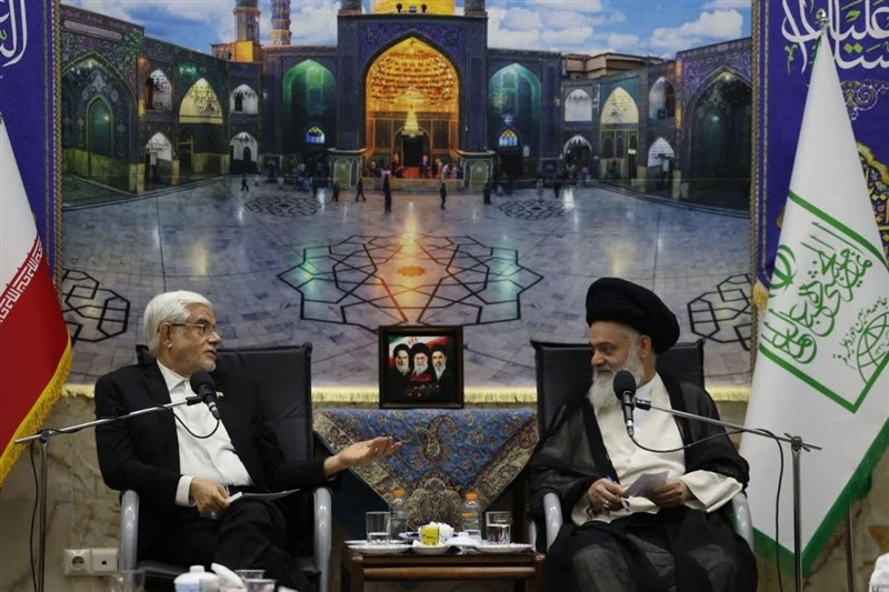 عارف: در کنترل گرانی‌ها خیلی موفق نبوده‌ایم معاون اول رئیس‌ جمهور گفت: رویکرد تحریم فناوری و فیلترینگ در فضای مجازی نتیجه‌بخش نیست. 7 دقیقه پیش
