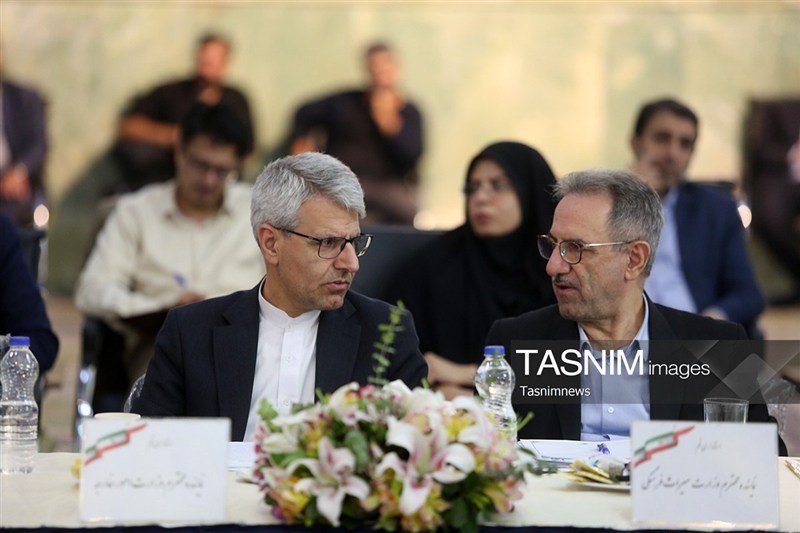بقایی: تسهیل صدور روادید زائران با جدیت دنبال می‌شود سخنگوی وزارت امور خارجه از اتخاذ سیاست‌هایی برای صدور سریع و کم‌هزینه روادید خبر داد. 29 دقیقه پیش