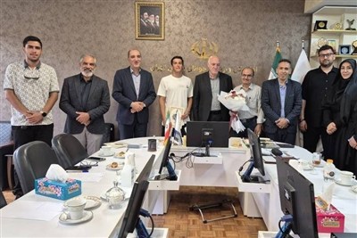 تجلیل از شناگر اعزامی ایران به بازی‌های آسیایی ناگویا