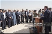 وزیر نیرو با هدف افتتاح و بازدید طرح‌های آب و برق، به استان بوشهر سفر کرد