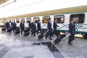قطار پنج‌ستاره کرمان ـ مشهد با ظرفیت 340 مسافر راه‌اندازی شد