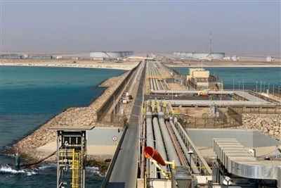 Explosions Rock Saudi Yanbu As Oil Export Threat Grows after Pipeline Shutdown