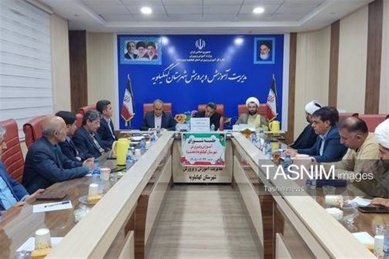 تأکید فرماندار کهگیلویه بر حذف سفارش و قومیت‌گرایی در انتصابات مدارس