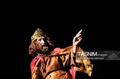 تئاتر «گؤیدن اوچ آلما دوشدو»