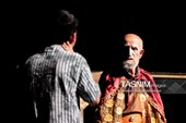 تئاتر «گؤیدن اوچ آلما دوشدو»