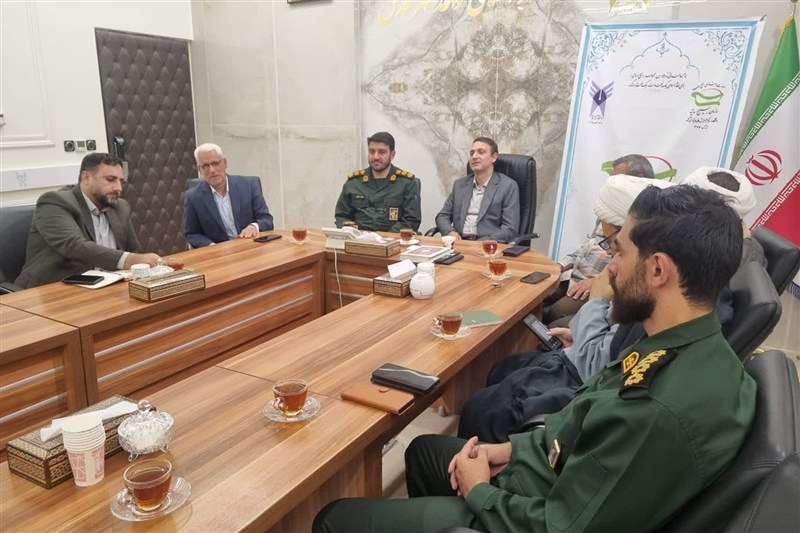نشست هم‌اندیشی بسیج اساتید در دانشگاه آزاد شهرقدس برگزار شد