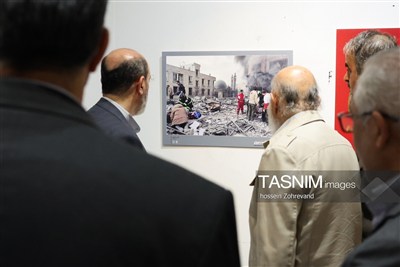 افتتاح نمایشگاه عکس 40 روز شکوه مقاومت و پیروزی