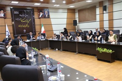نوجوانان پای میز شهردارکرمان نشستند؛از شستن سرسره‌هاتامطالبه مترو