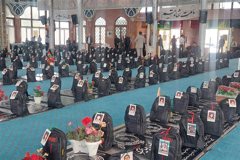 مشق مهربانی در جوار شهدا؛ توزیع 20 هزار بسته تحصیلی در گیلان