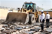 معدوم‌سازی اگزوزهای جمع‌آوری‌ شده از خودروهای مزاحم آلودگی صوتی در کرمان