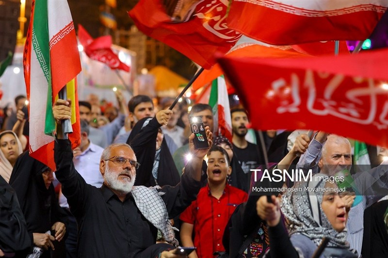 دویستُمین شب حماسه حضور در میدان انقلاب تهران