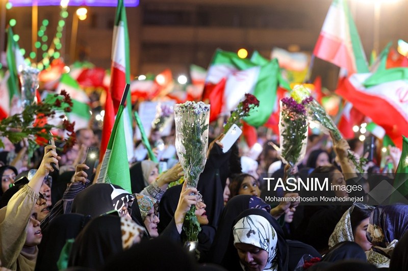 دویستُمین شب حماسه حضور در میدان انقلاب تهران