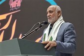 بصیرت و استقامت شرط پیروزی حق در برابر باطل است