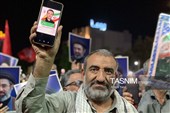 1. طنین شعارهای ضداستکباری در دویست‌اُمین شب حماسه میدان‌داری بوشهری‌ها