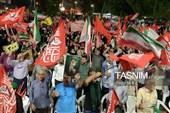 1. طنین شعارهای ضداستکباری در دویست‌اُمین شب حماسه میدان‌داری بوشهری‌ها