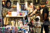 بازار فروش لوازم التحریر در آستانه آغاز سال تحصیلی در همدان