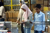 بازار فروش لوازم التحریر در آستانه آغاز سال تحصیلی در همدان