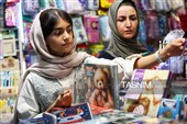 بازار فروش لوازم التحریر در آستانه آغاز سال تحصیلی در همدان