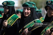 "313 ألف فدائی من أجل إیران".. حشود شعبیة تملأ ساحات العاصمة طهران