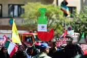 "313 ألف فدائی من أجل إیران".. حشود شعبیة تملأ ساحات العاصمة طهران
