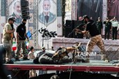 "313 ألف فدائی من أجل إیران".. حشود شعبیة تملأ ساحات العاصمة طهران